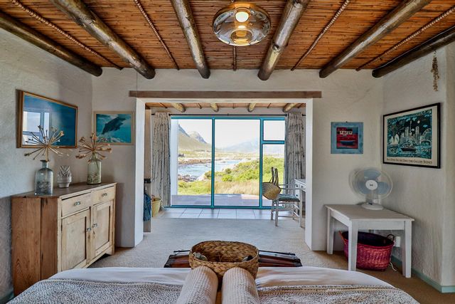 4 Bedroom Property for Sale in Rooi Els Western Cape